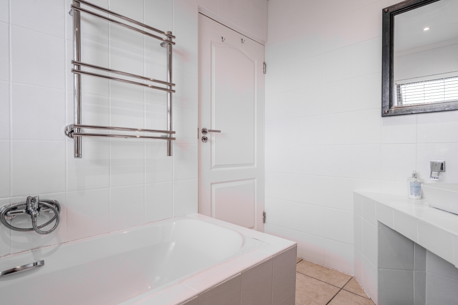 3 Bedroom Property for Sale in Camps Bay Western Cape
